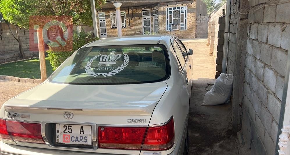 تۆیۆتا کراون